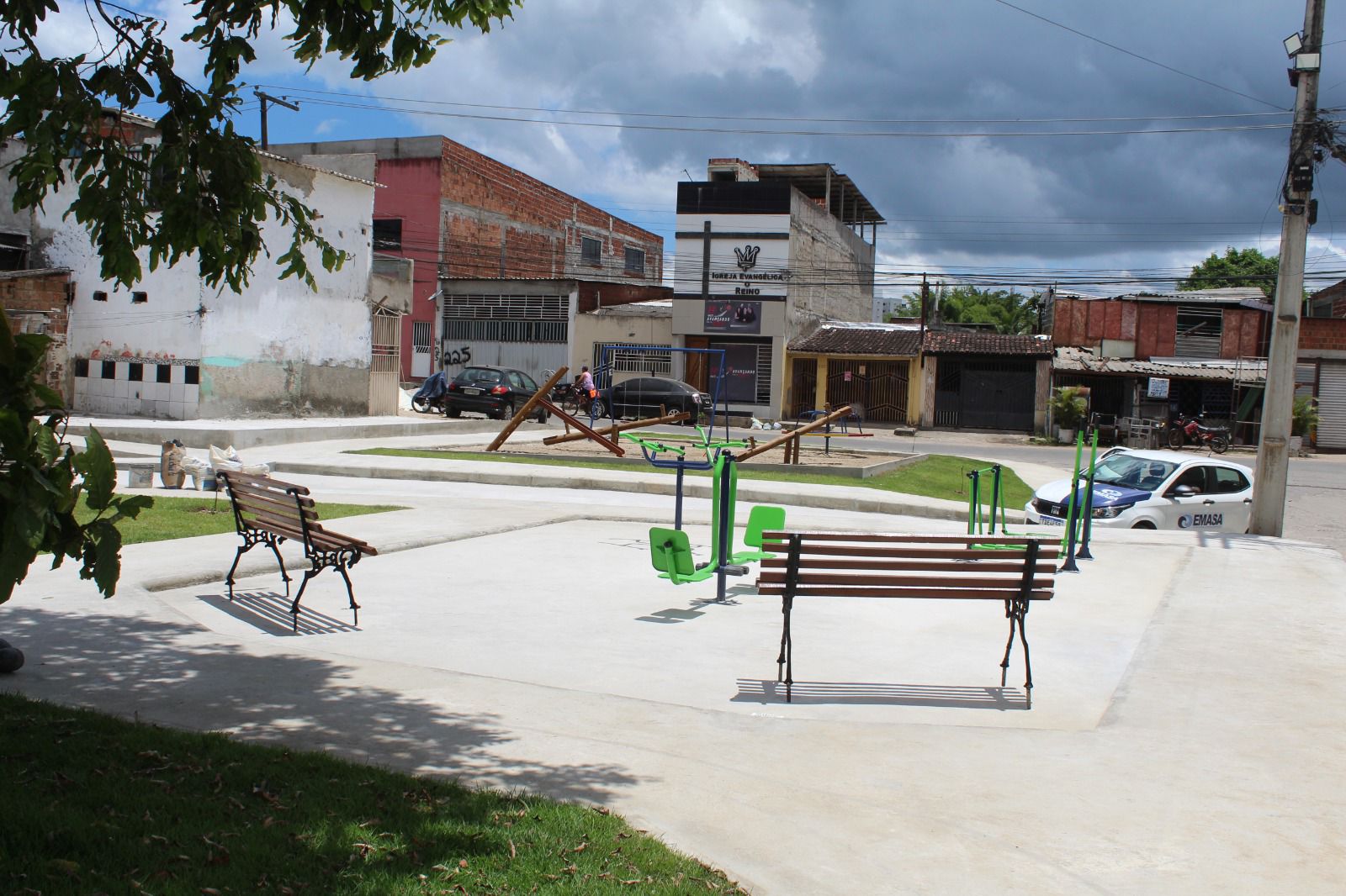 Requalificação da Praça da EMASA entra nos ajustes finais no bairro Mangabinha