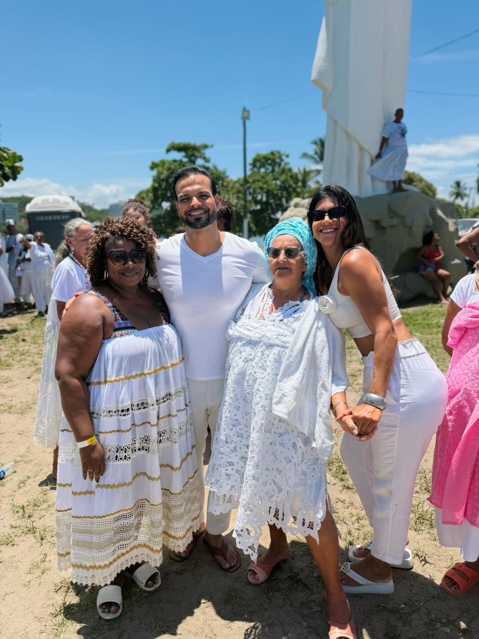 Festa de Iemanjá reúne milhares de fiéis e celebra a força das águas em Ilhéus