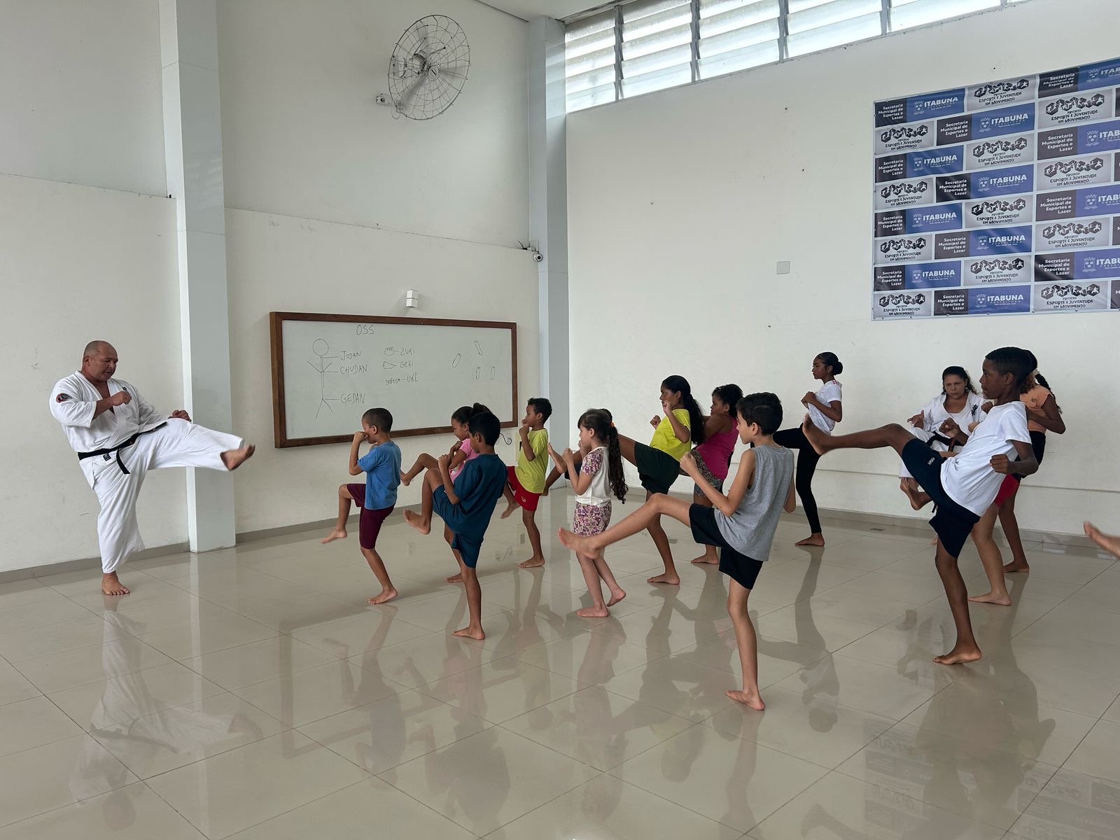 Prefeitura de Itabuna abre matrículas para crianças e adolescentes no Projeto Karatê Teen e Defesa Cidadã