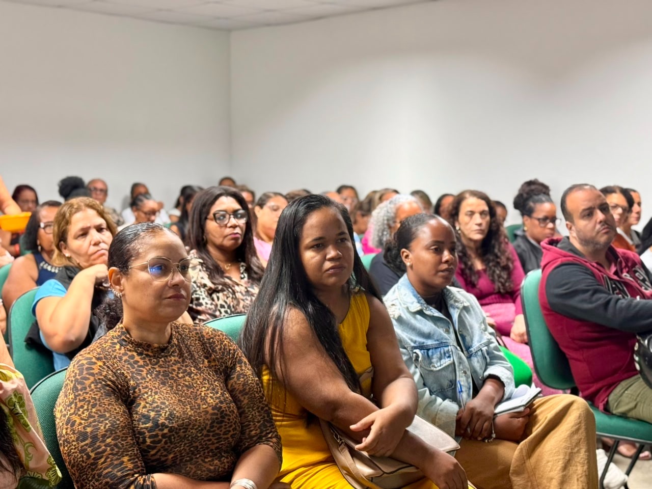 Prefeitura de Itabuna realiza encontro formativo e reforça práticas de alfabetização na rede municipal