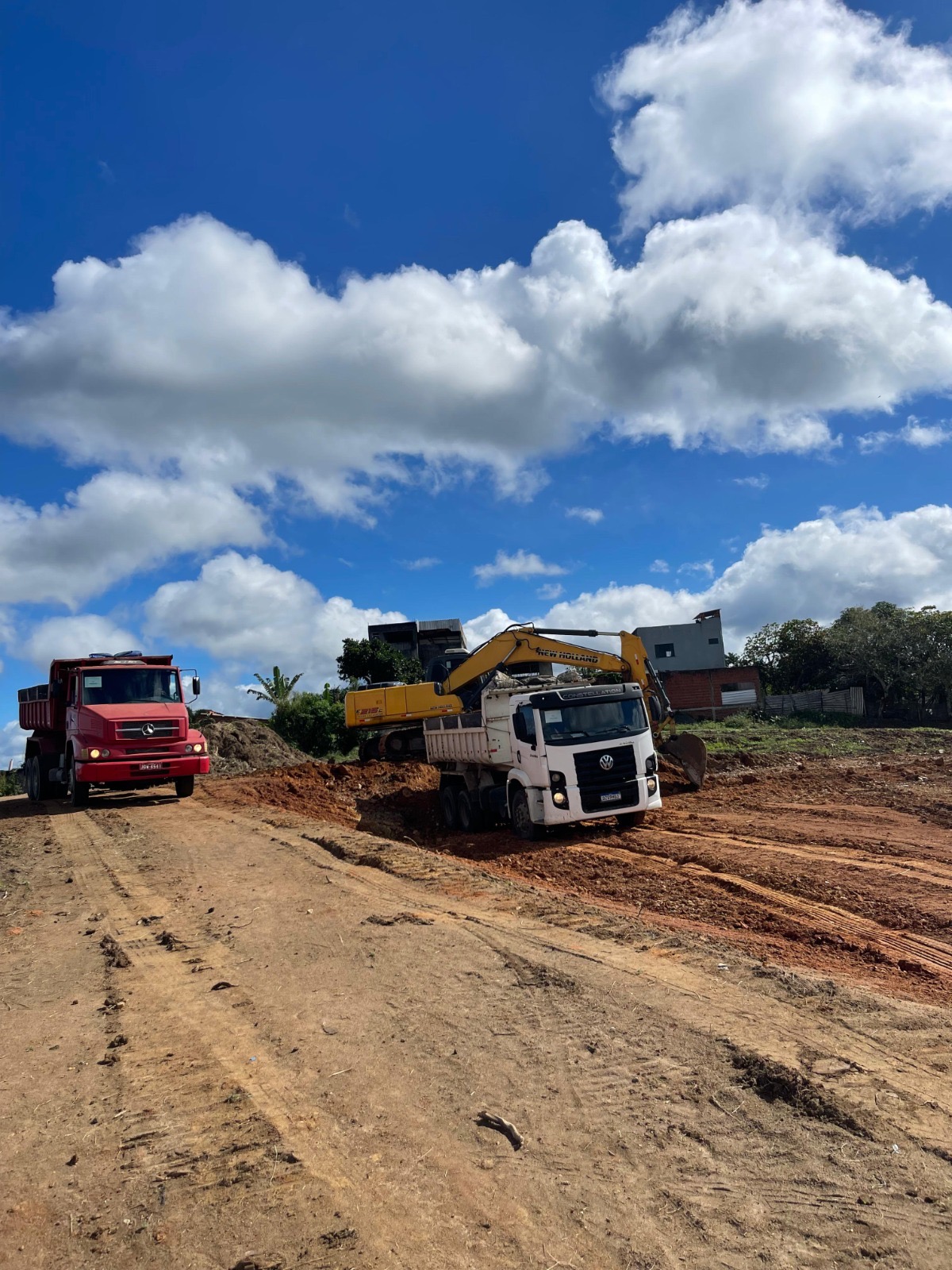 Titular da SIURB acompanha início das obras do conjunto residencial Vida Melhor I, no Jorge Amado